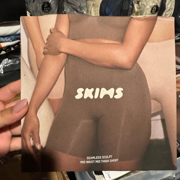 SKIMS Other - SKIMS Seamless Sculpt Mid Waist Shorts - Brown